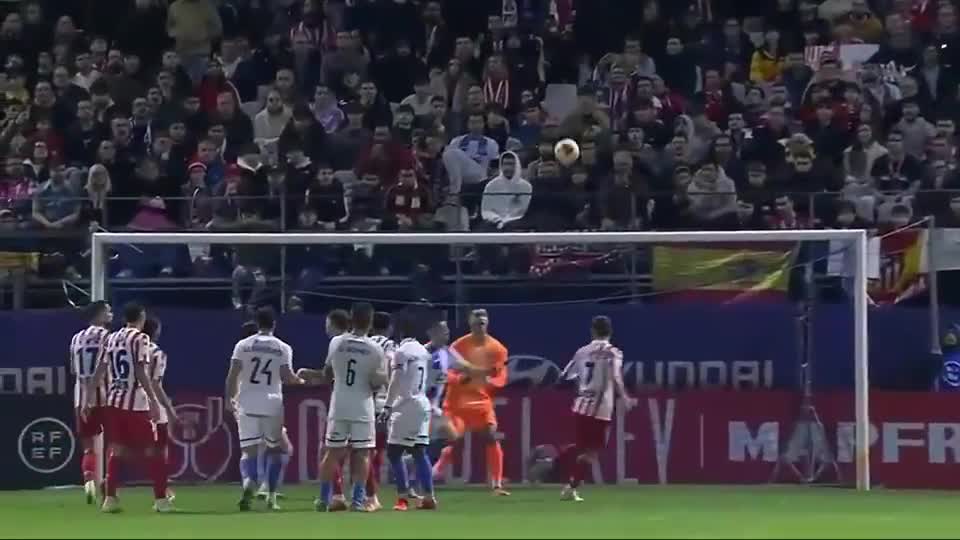 解析常用概率：为什么同花听牌只有35%的胜率？（常见概率解读：同花听牌胜率为何仅为35%）