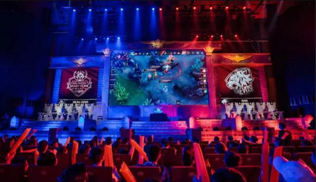 紧密地连接 紧密地连接