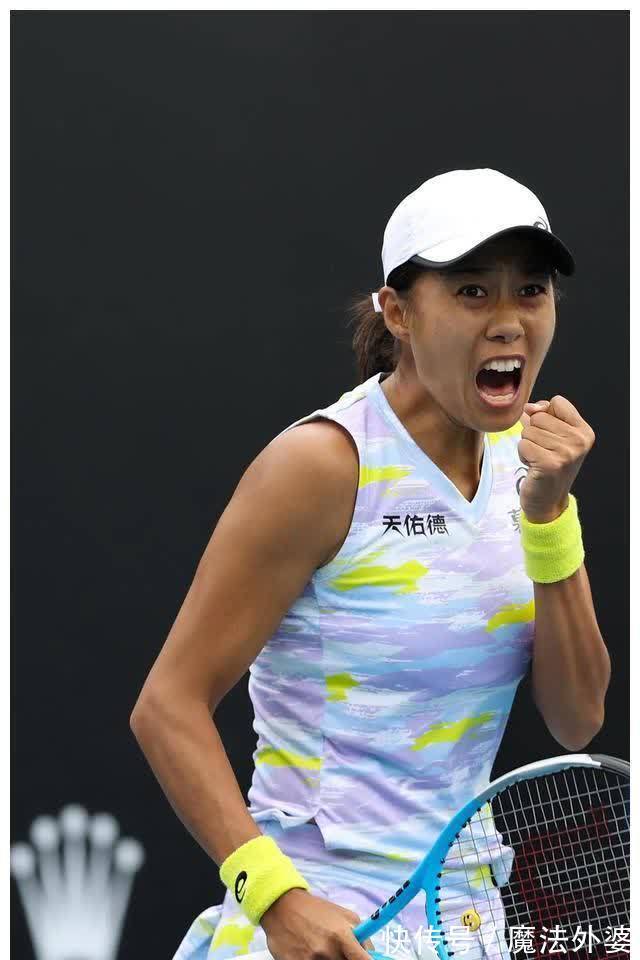 更是举世瞩 更是举世瞩